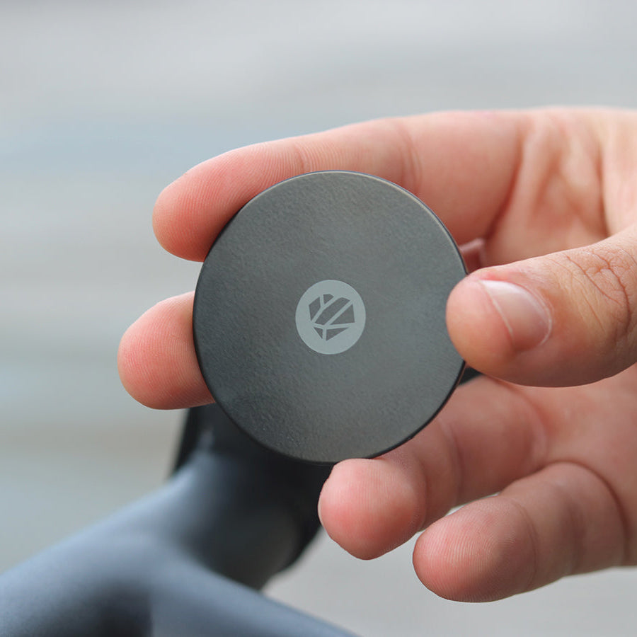 Shapeheart selbstklebende Metallplatte, bevor sie auf die Handyhülle geklebt wird