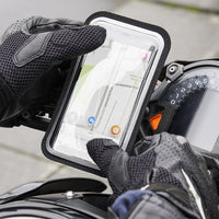 Die magnetische Hülle mit Kameraöffnung, die mit der Shapeheart Fahrradlenker-Halterung geliefert wird, ist vollständig touchfähig und wasserdicht.