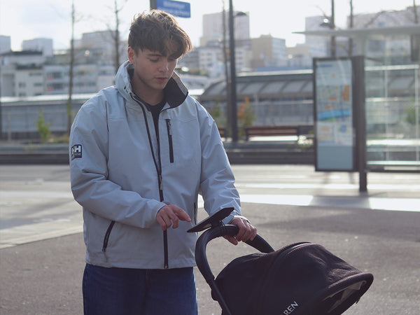 Touchscreen durch die Hülle bedienbar – Kinderwagen-Telefonhalterung Shapeheart